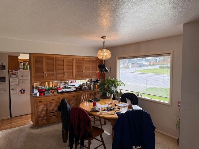 Photo - Spacious 5+bd/2.75 bath home on WWU bus route