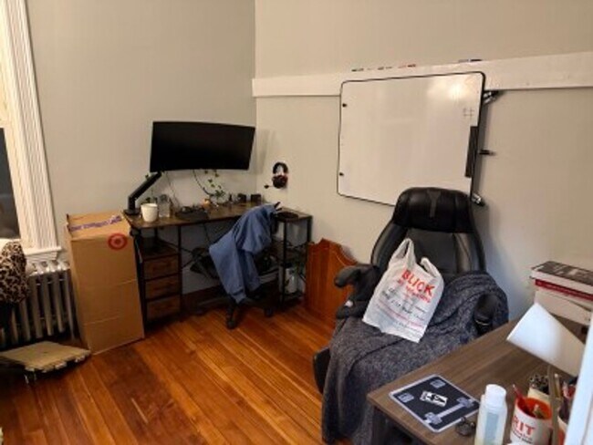 Photo - Allston 4.5 Bed  2 Bath - 9/1