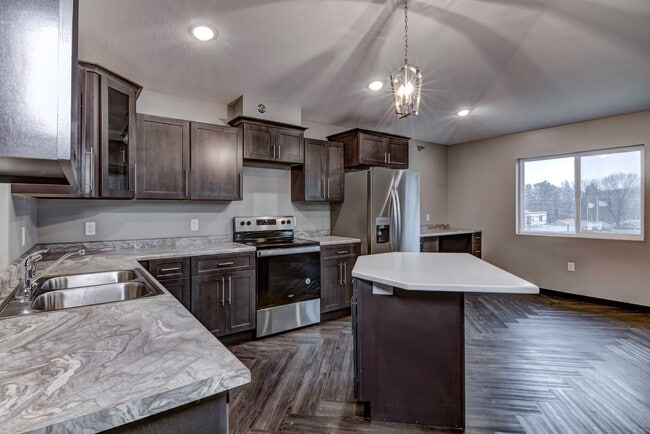 Photo - Private Entry! 2 Bed, 2 Bath $500 Deposit! Unit 105