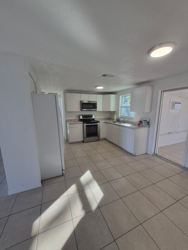 Photo - 6989 Alken Cir