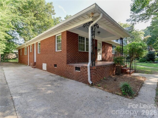 Photo - 813 Sunnyside Ave