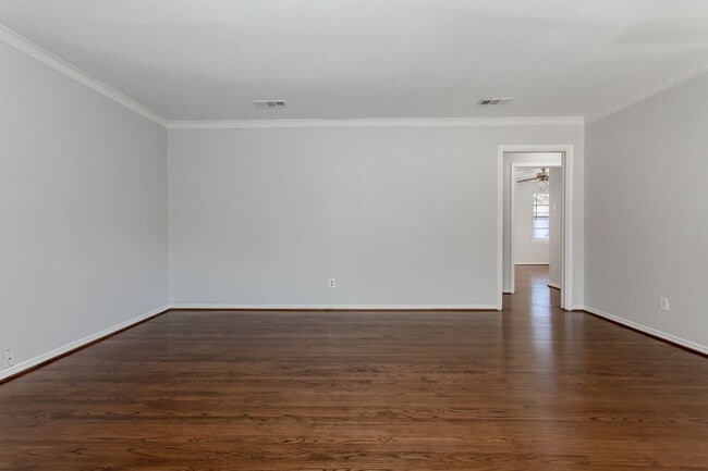 Photo - 6520/6522 SAINT MORITZ AVE Unit 6520 Saint Moritz Ave