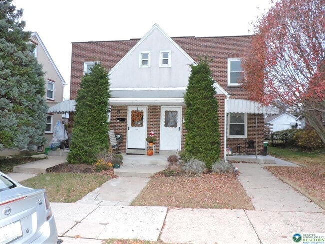 Building Photo - 1717 Tremont St