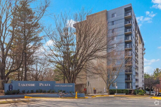 3800 Powell Ln - Lakeside Plaza Condominium