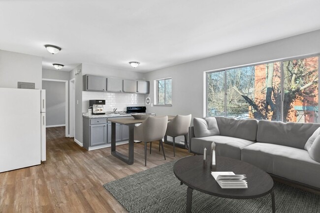 Photo - Dana Heights Apartments