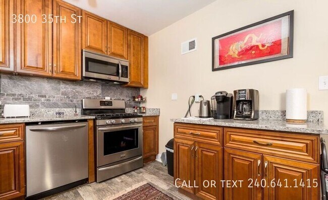 Photo - 3800 35th St