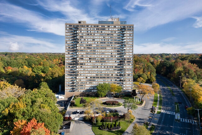 Lake Park Tower