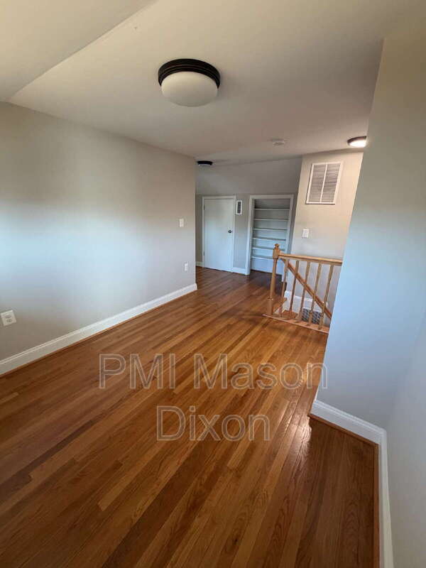 Photo - 330 Compton Ave