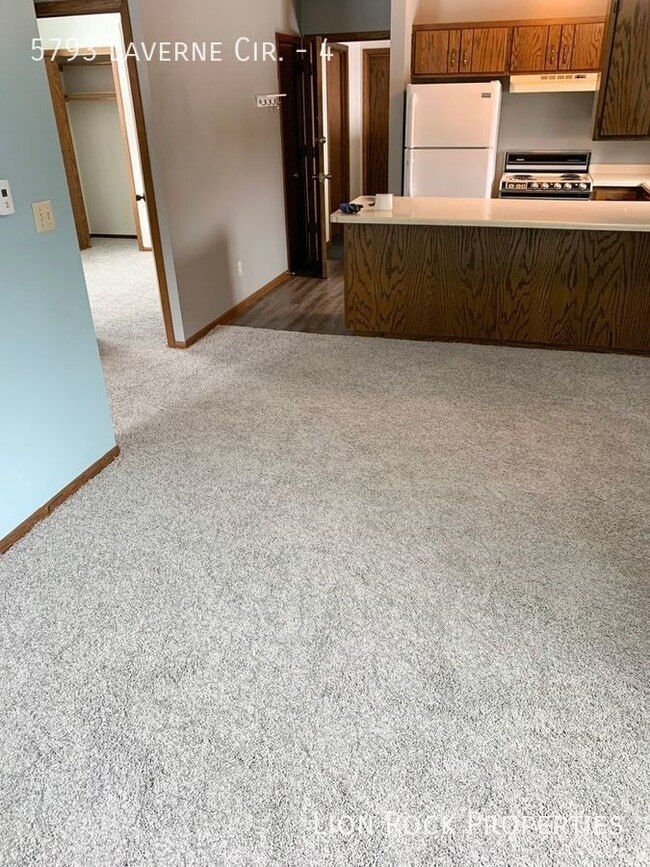 Photo - 5793 Laverne Cir N Unit 4