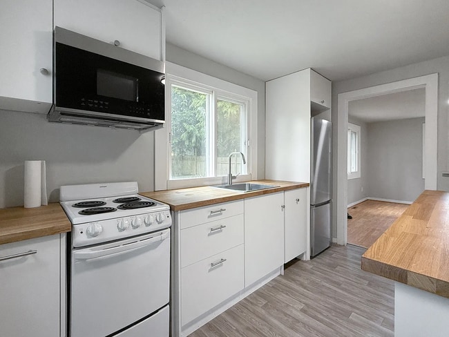 Photo - 12060 10th Ave S