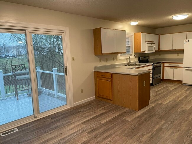 Photo - 242 New Richmond Dr