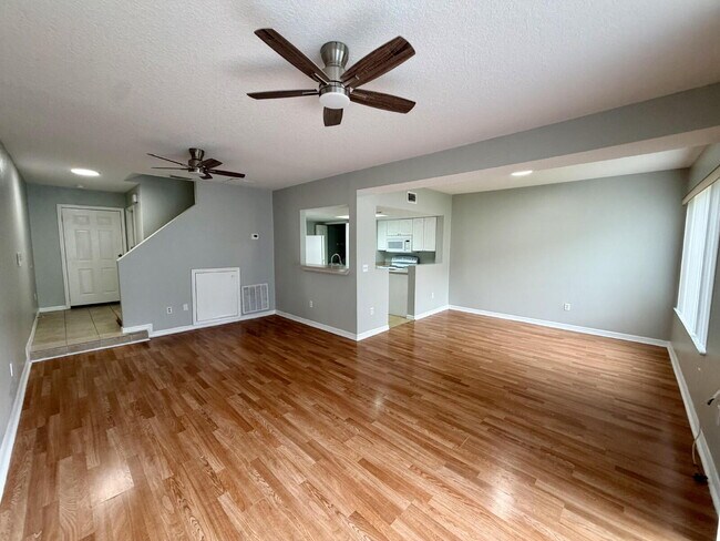 Photo - Spacious 3-Bedroom Townhome in Davenport Unit A