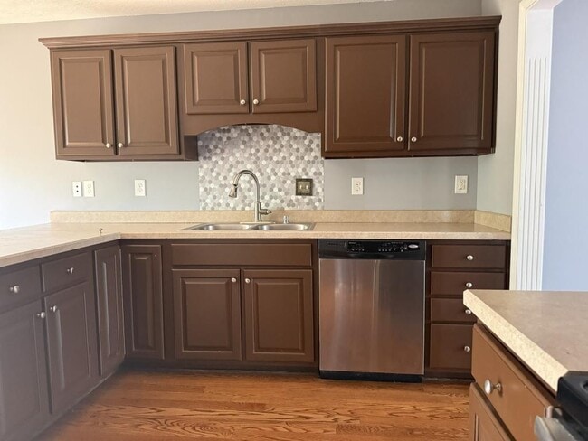 Photo - 238 Riley Way