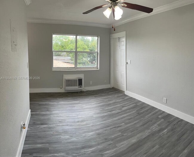 Photo - 3128 SW 12th Pl Unidad 3