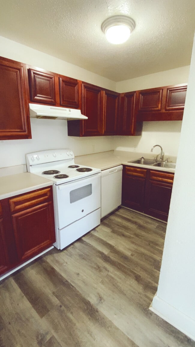 Photo - Parkway Place Apartments