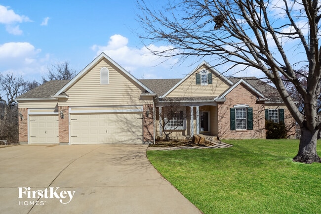 Building Photo - 12 Fox Bluff Ct