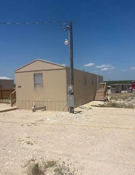 Building Photo - 339 Lewis Dr