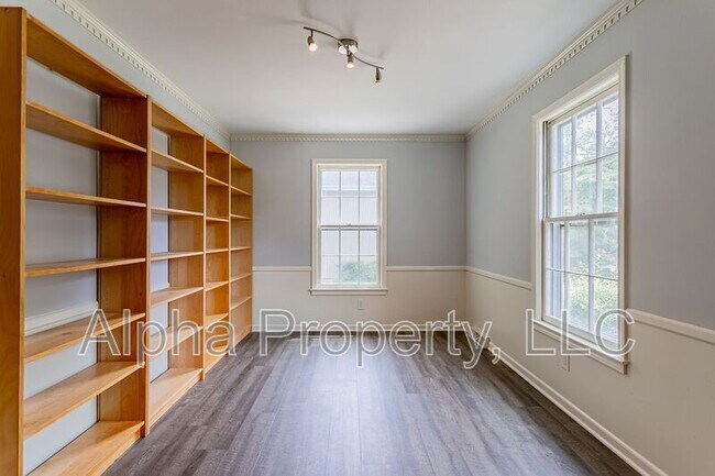 Photo - 111 Ticonderoga Dr