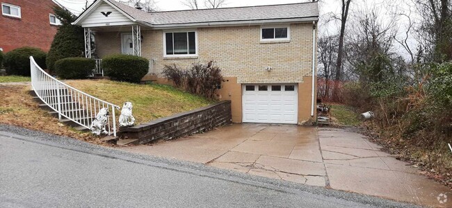 Building Photo - 725 4th St Rental