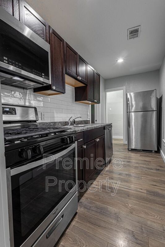 Photo - 1217 W 21st St