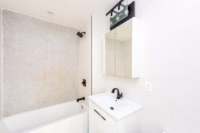 Photo - 1325 Herkimer St Unit 302