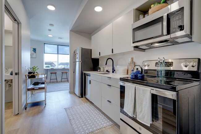 Building Photo - Ayva in Midtown Rental