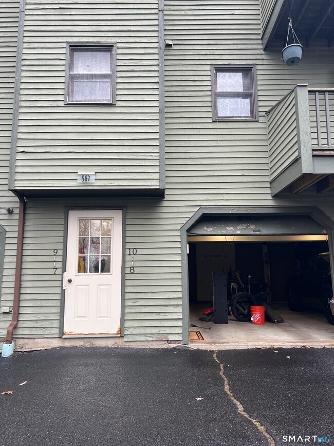 Building Photo - 567 Peet St Unit 10