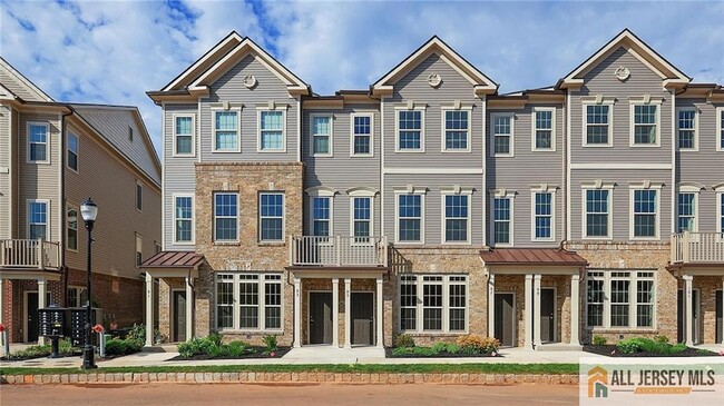 Building Photo - 95 Robeson St