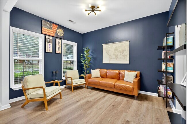 Photo - 263 Hadley Commons Dr