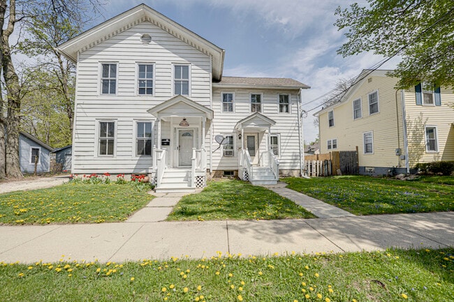 Photo - 373 Cedar St