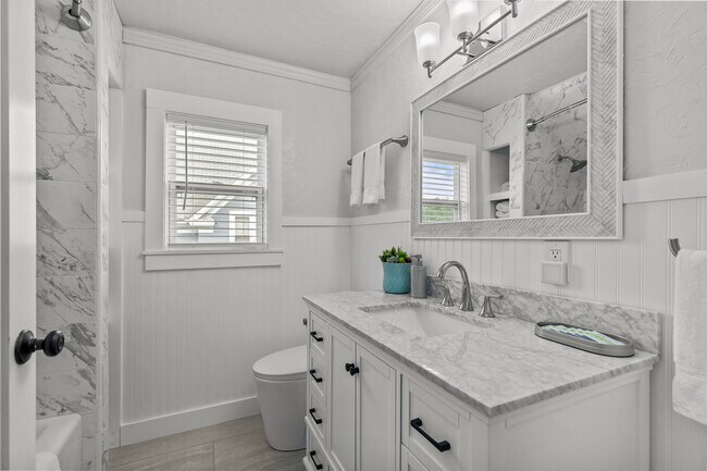 Photo - 431 E Summer St