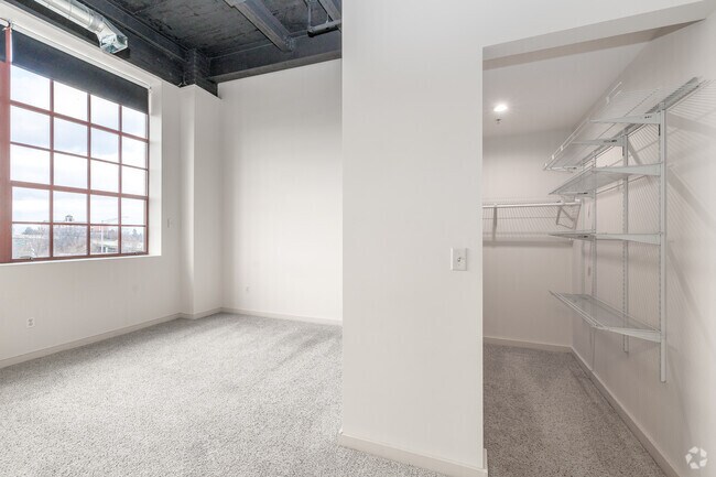 2BR, 2BA - 1,525SF - Primary Bedroom