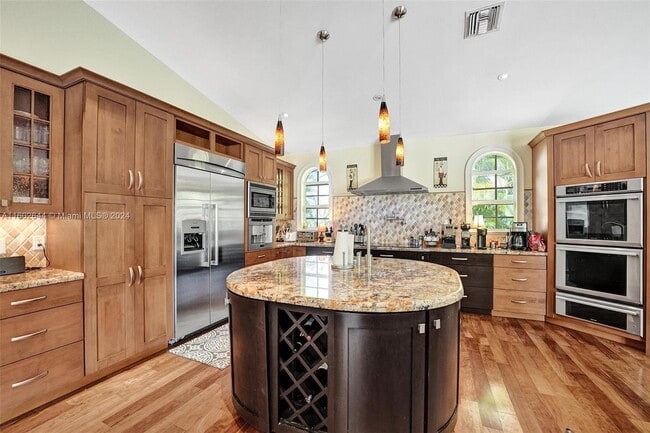 Photo - 22180 Woodset Ln