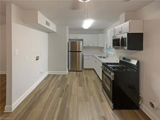 Photo - 4043 Larkspur Pl