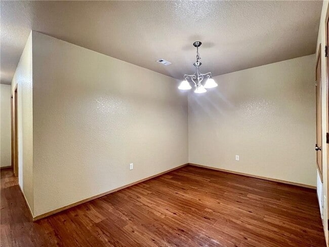 Photo - 867-867 Meadowlands Dr Unit 865 Meadowlands