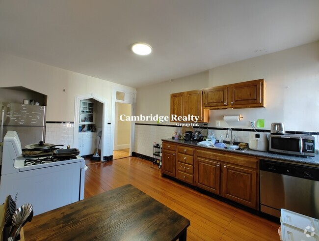 Building Photo - 313 Cambridge St Unit 1T Rental