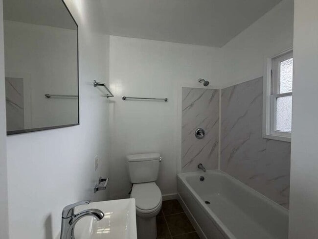 Photo - 1225 University Ave