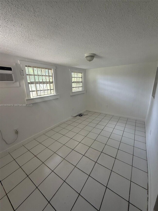 Photo - 1340 Peri St Unit D