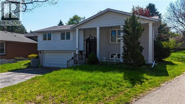 Photo - 15 Westchester Pl