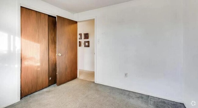 Building Photo - 8490 Benton St Rental