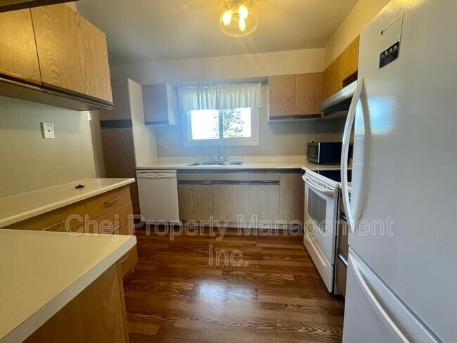 Photo - 4403 Riverbend Rd NW