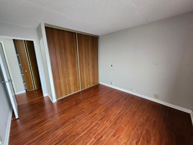 Photo - 411 Ellerdale St Unit 604