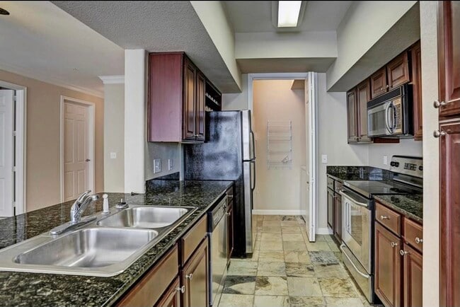Photo - 7575 Kirby Dr Unit 2315