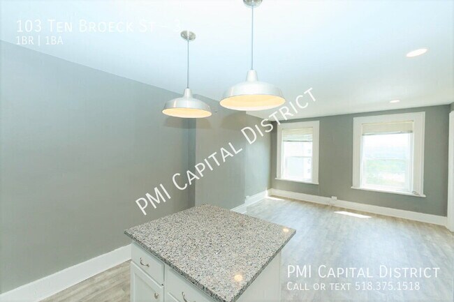 Photo - 103 Ten Broeck St Unit 3