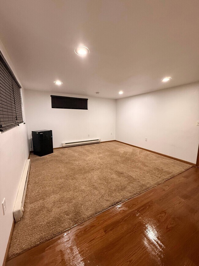 Living Room 1 - 1011 5th Ave SE Unit 2