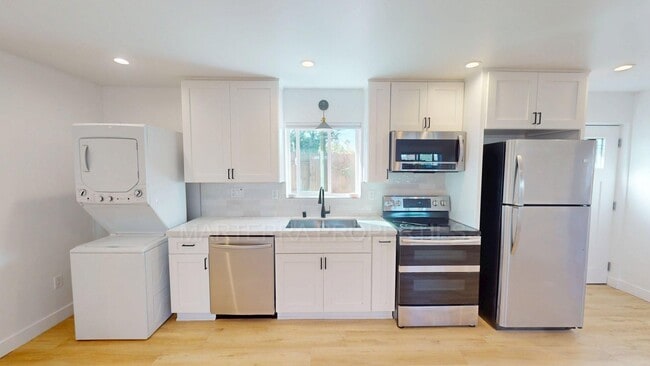 Photo - Beautiful 2 Bedroom Home