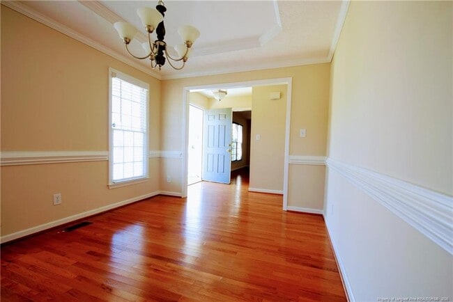 Photo - 328 Roundtree Dr