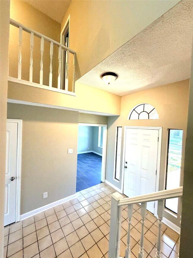 Photo - 3800 September Dr