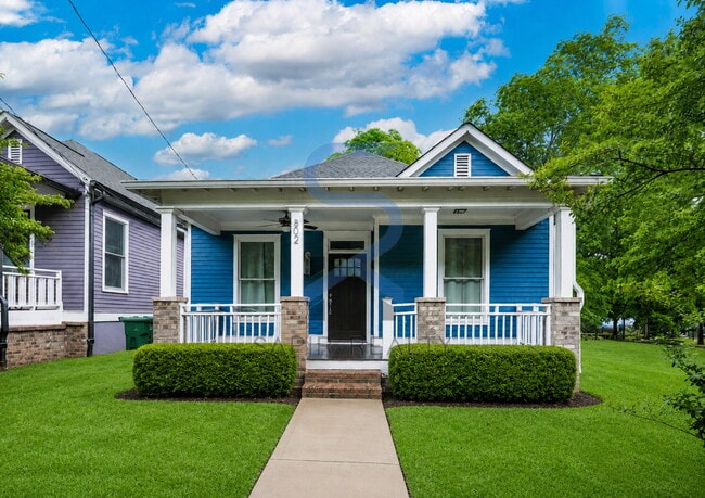 Prime Intown Living – 3BR/2BA in Historic West End - Prime Intown Living – 3BR/2BA in Historic West End