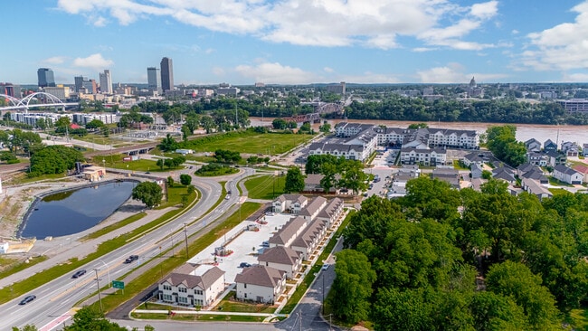 Photo - 111 W 4th St